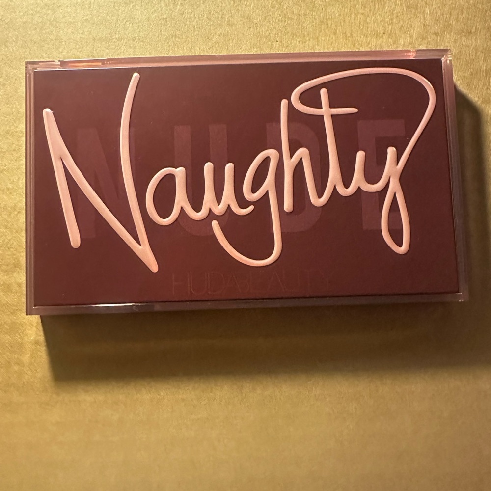 Huda Beauty Naughty Palette